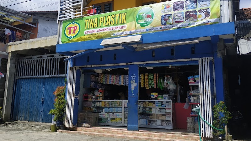 Plastik Berkualitas, Harga Bersahabat di Cilacap